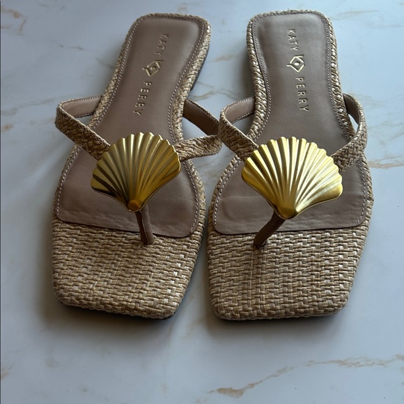 Katy Perry Collections Beige Sandals with Gold Shell - Picture 2 of 3